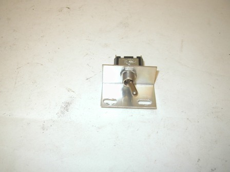 Single Pole Cabinet Switch on Bracket (Item #9) $7.99